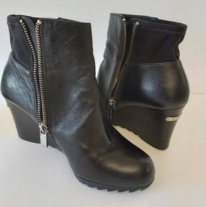 Michael Kors boots Size 5.5M